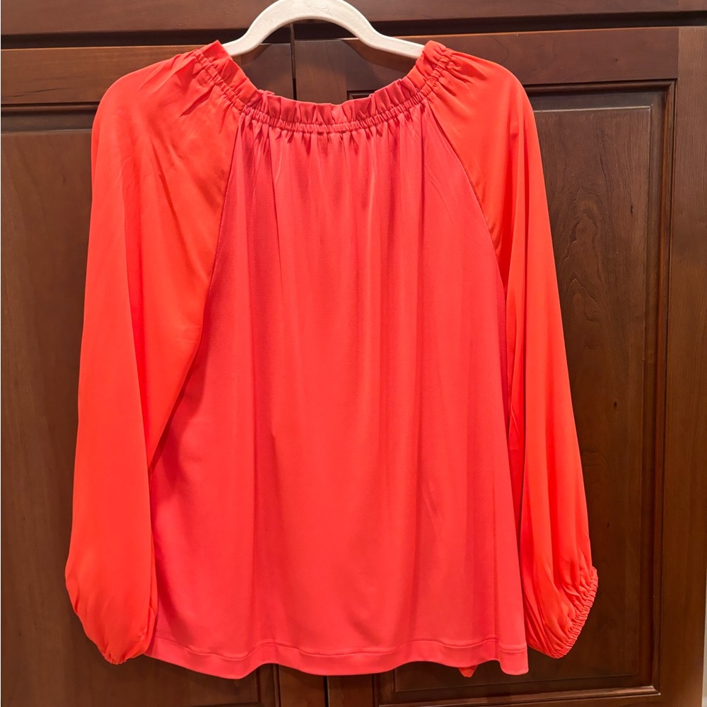 Ann Taylor ruffle neck Flowy blouse